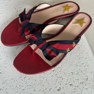 Gucci flat sandals